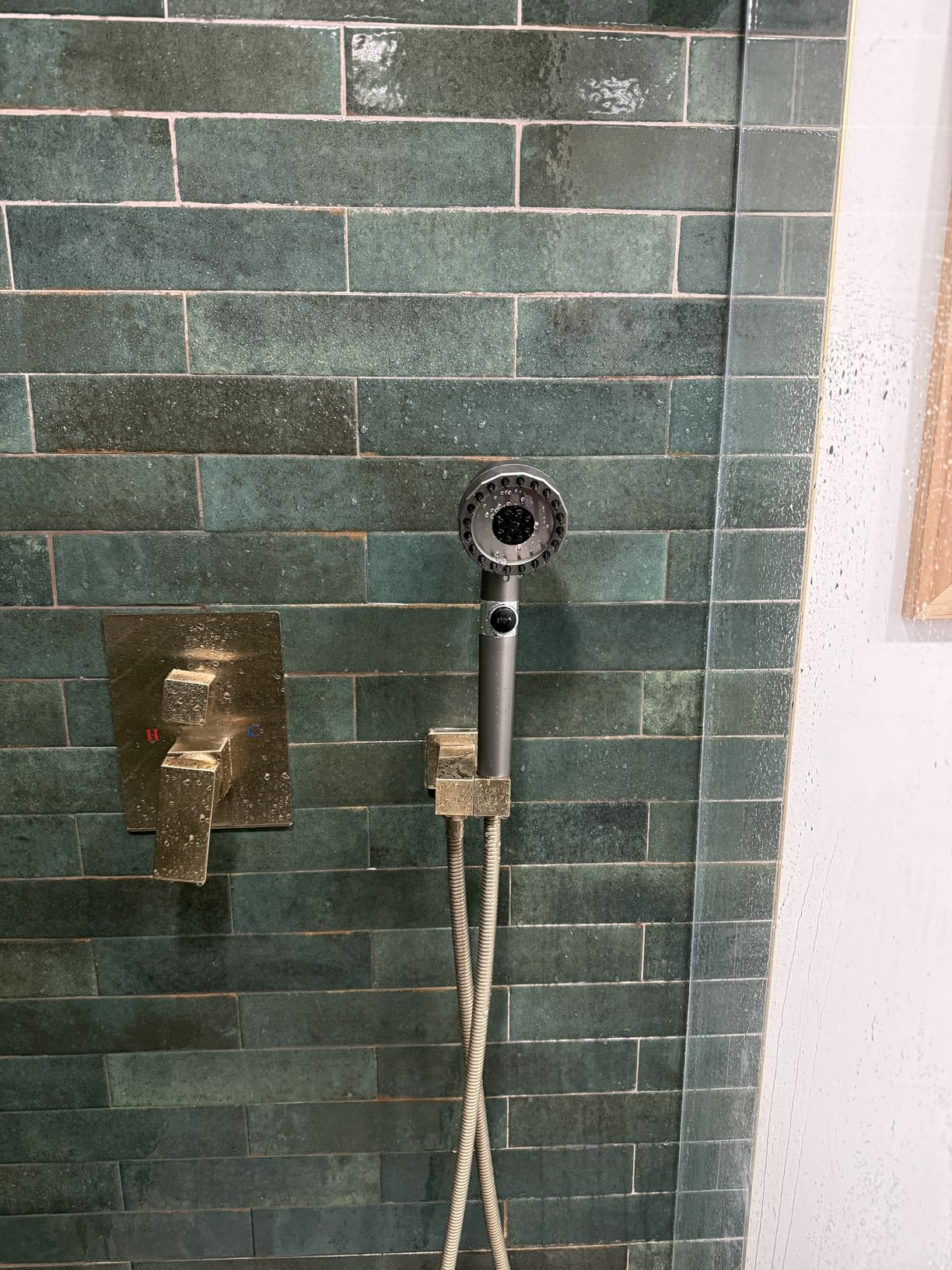 WakanWater™ Premium shower head Plus 1 X Filter